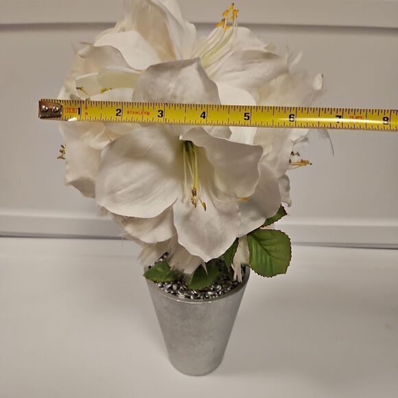 White Flowers and Feathers Floral Accent Decor - Picture 6 of 8